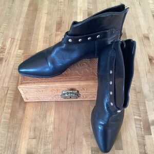 IPANEMA Uruguay black leather pointed toe western 1.25” heel gaucho booties 8.5